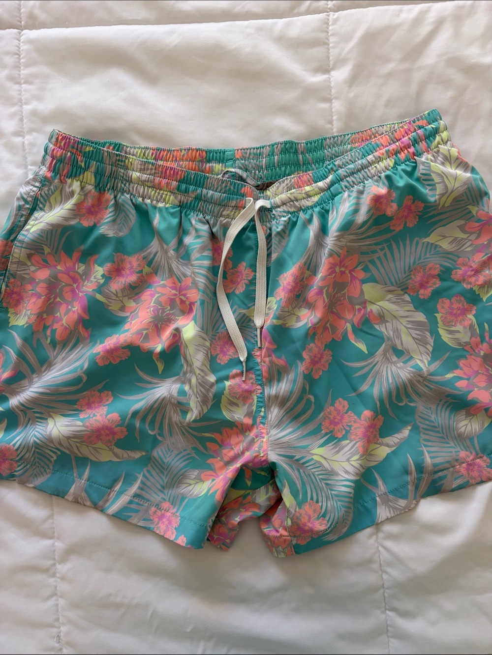 chubbies Turquoise Floral Drawstring Men’s Swim Shorts